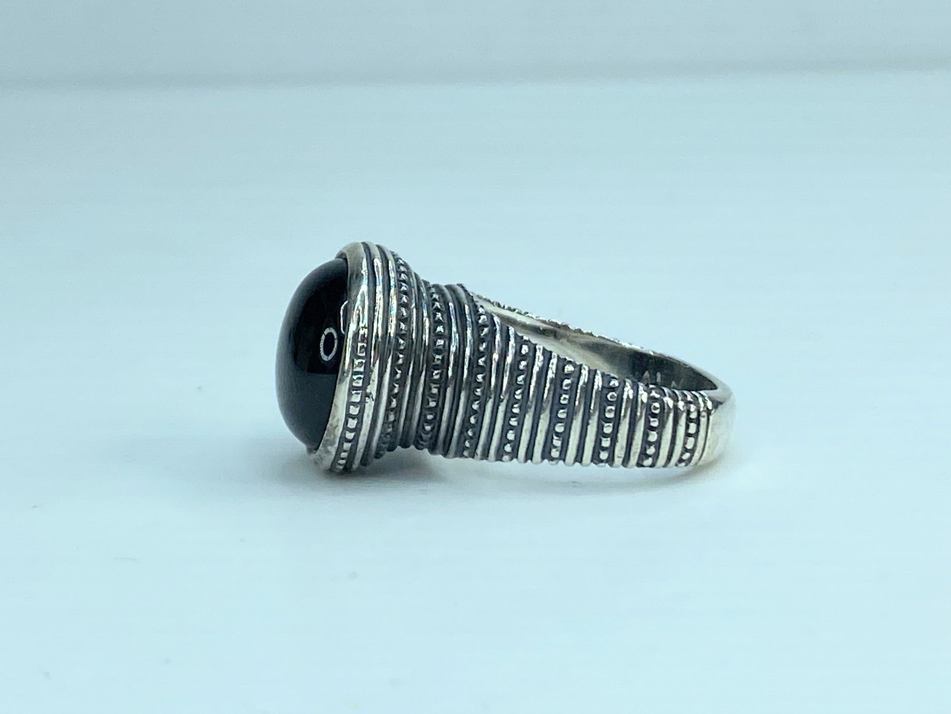 James Avery 925 Sterling Silver Retired Black Onyx African Beaded Ring JR612