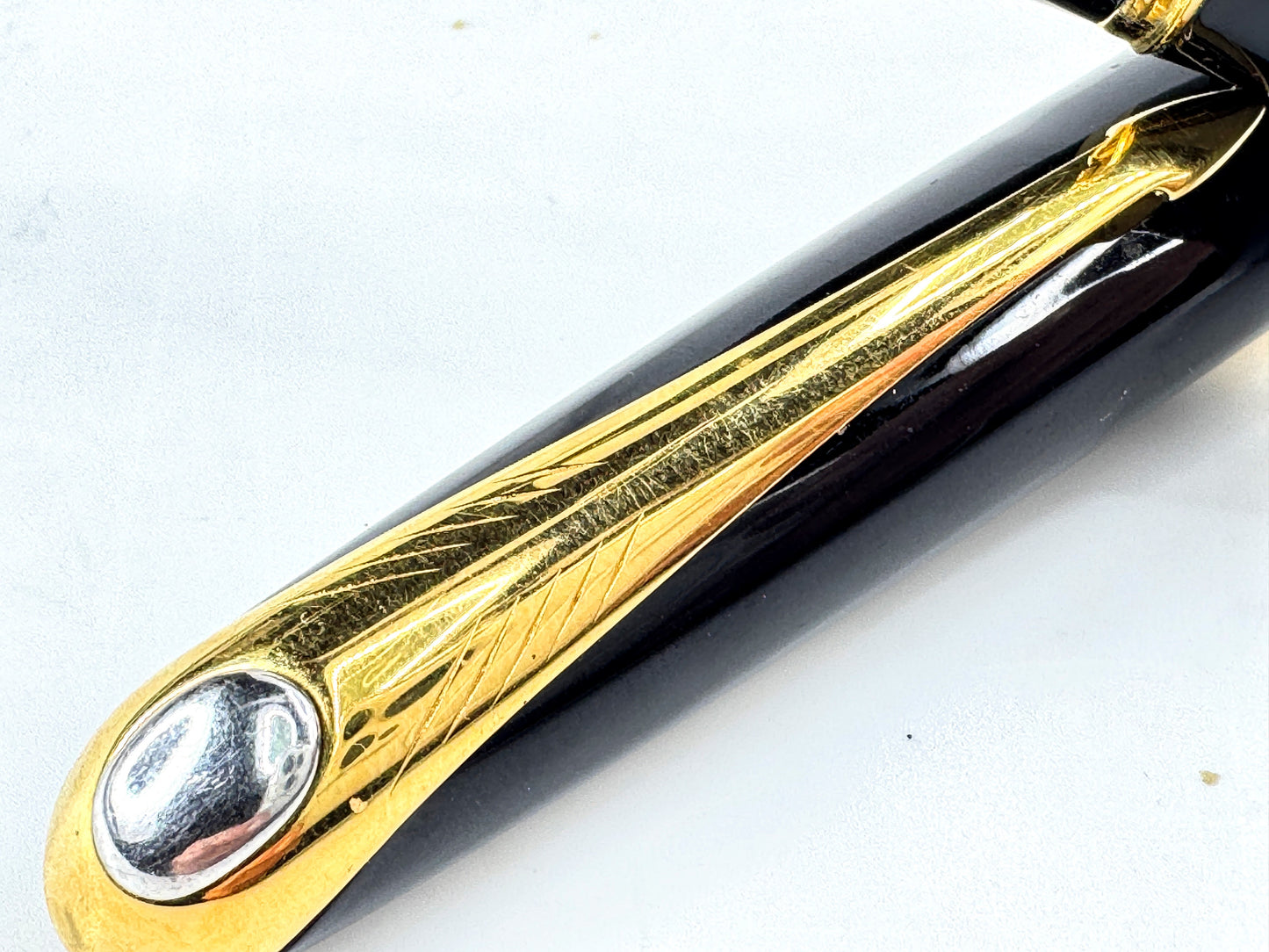 Vintage Parker Sonnet fountain pen 18K gold nib black lacquer France SS487