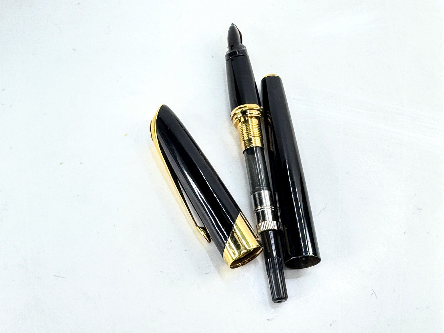 Vintage Parker Sonnet fountain pen 18K gold nib black lacquer France SS487