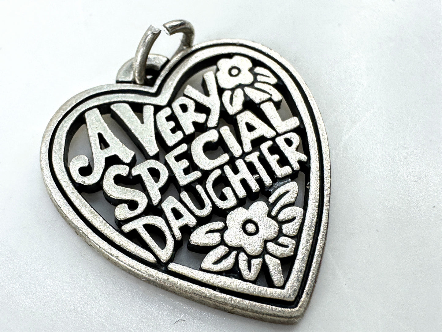 Vintage James Avery sterling very special daughter heart charm pendant JR1927