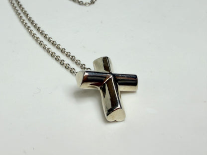 Tiffany & Co. Paloma Picasso Silver Tenderness Heart Cross Necklace JR1163