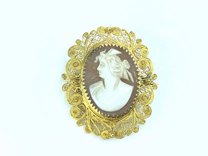 Victorian 18K Detailed Shell Cameo brooch earrings set 14.7g JR8894