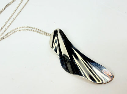Tiffany & Co Elsa Peretti Sterling Silver Abstract Pendant 18" w/pouch JR1170