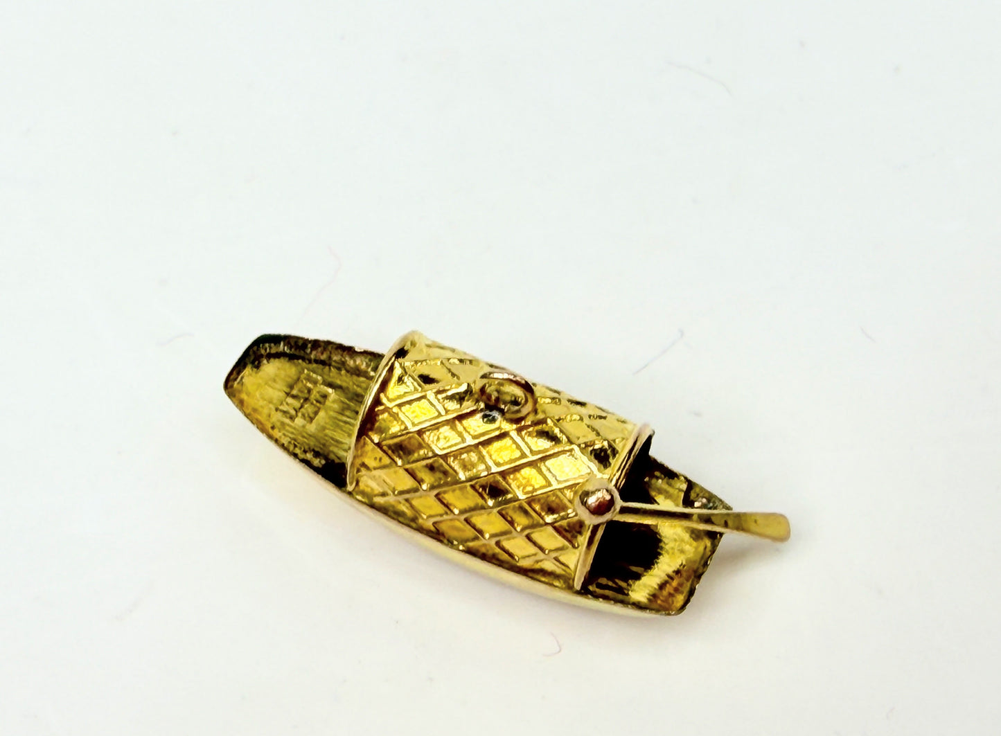 Vintage 1950s 14K Yellow Gold Sampan Boat Charm Pendant JR1144