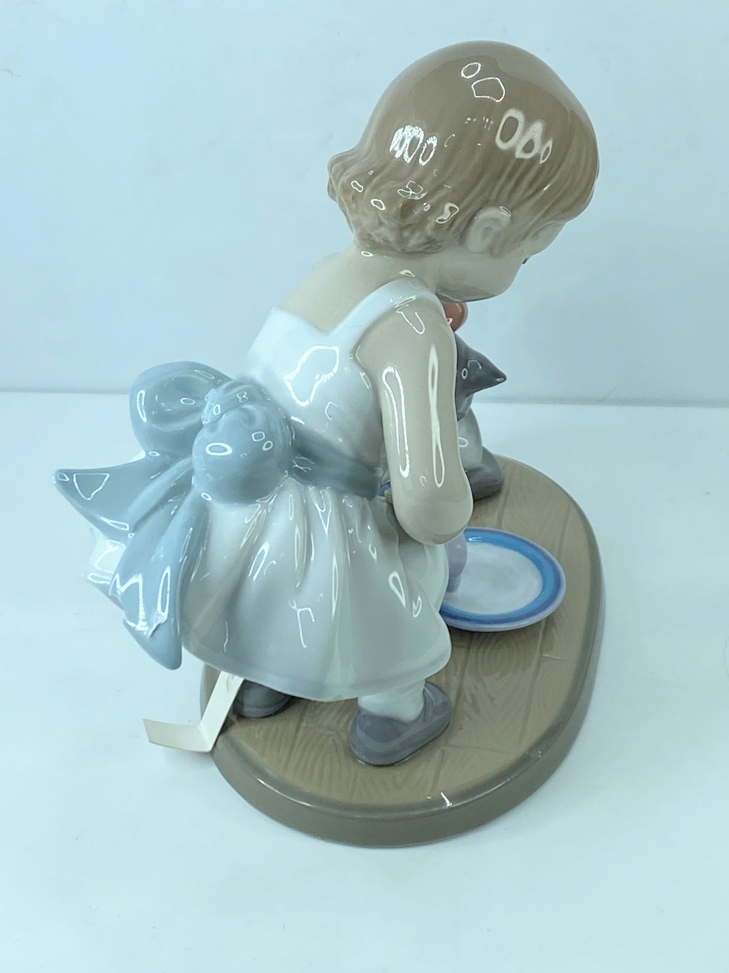 Lladro Kitty's Breakfast Time Figurine #8498 mint A300