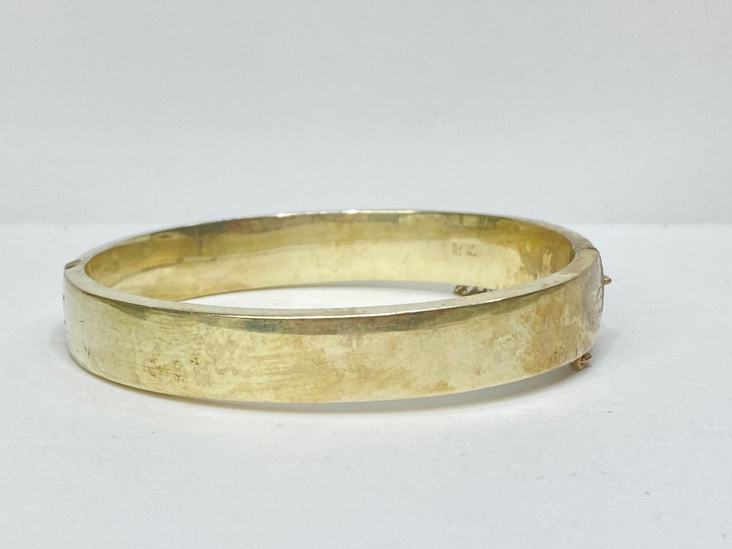 Vintage Engraved Silver Bangle Bracelet, Floral Scroll Design, 7.25" JR1085