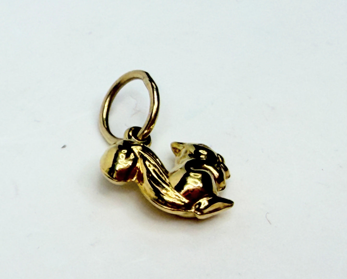 Vintage 14K Yellow Gold 3D Squirrel Charm Petite Animal charm JR1106