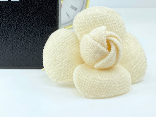 Authentic Chanel Cosage Camellia cloth white cremey ladies brooch 3 1/8" GS172