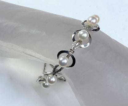 Mikimoto sterling silver 5.6mm Station Pearl bracelet 7 3/8" 12.8g JR0051