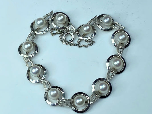 Mikimoto sterling silver 5.6mm Station Pearl bracelet 7 3/8" 12.8g JR0051