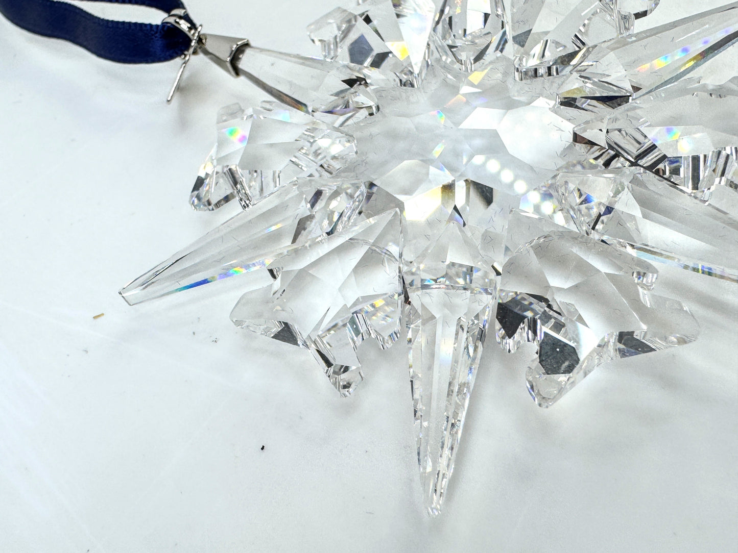 Vintage Swarovski 2002 annual edition crystal Christmas snowflake ornament S311