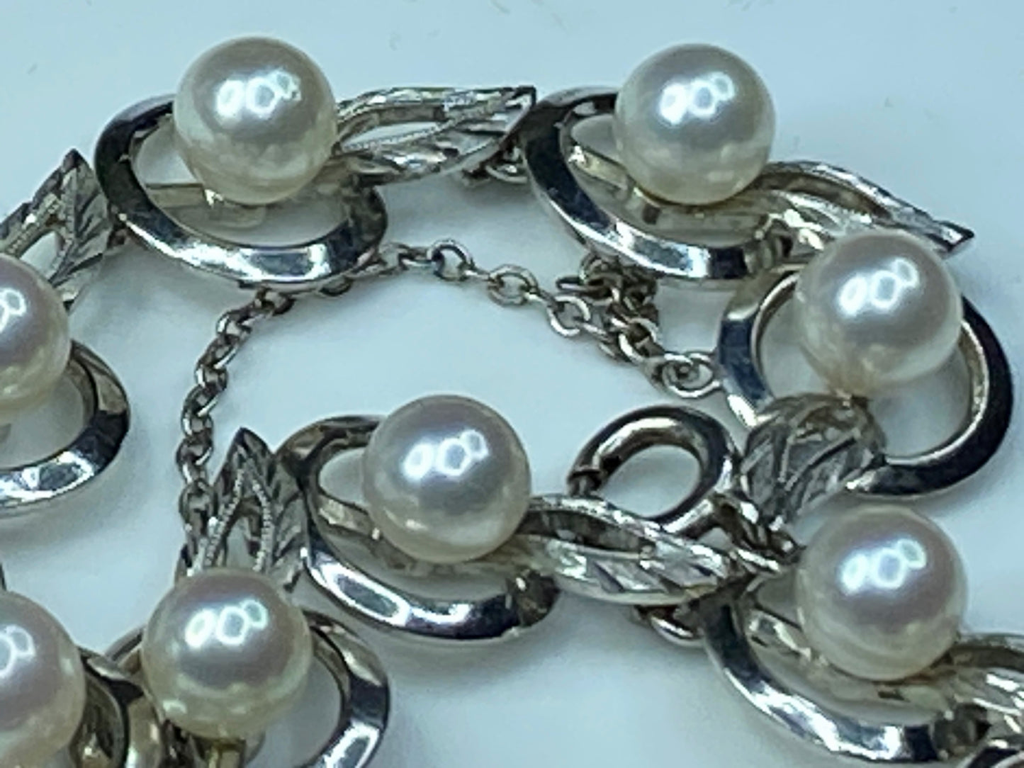 Mikimoto sterling silver 5.6mm Station Pearl bracelet 7 3/8" 12.8g JR0051