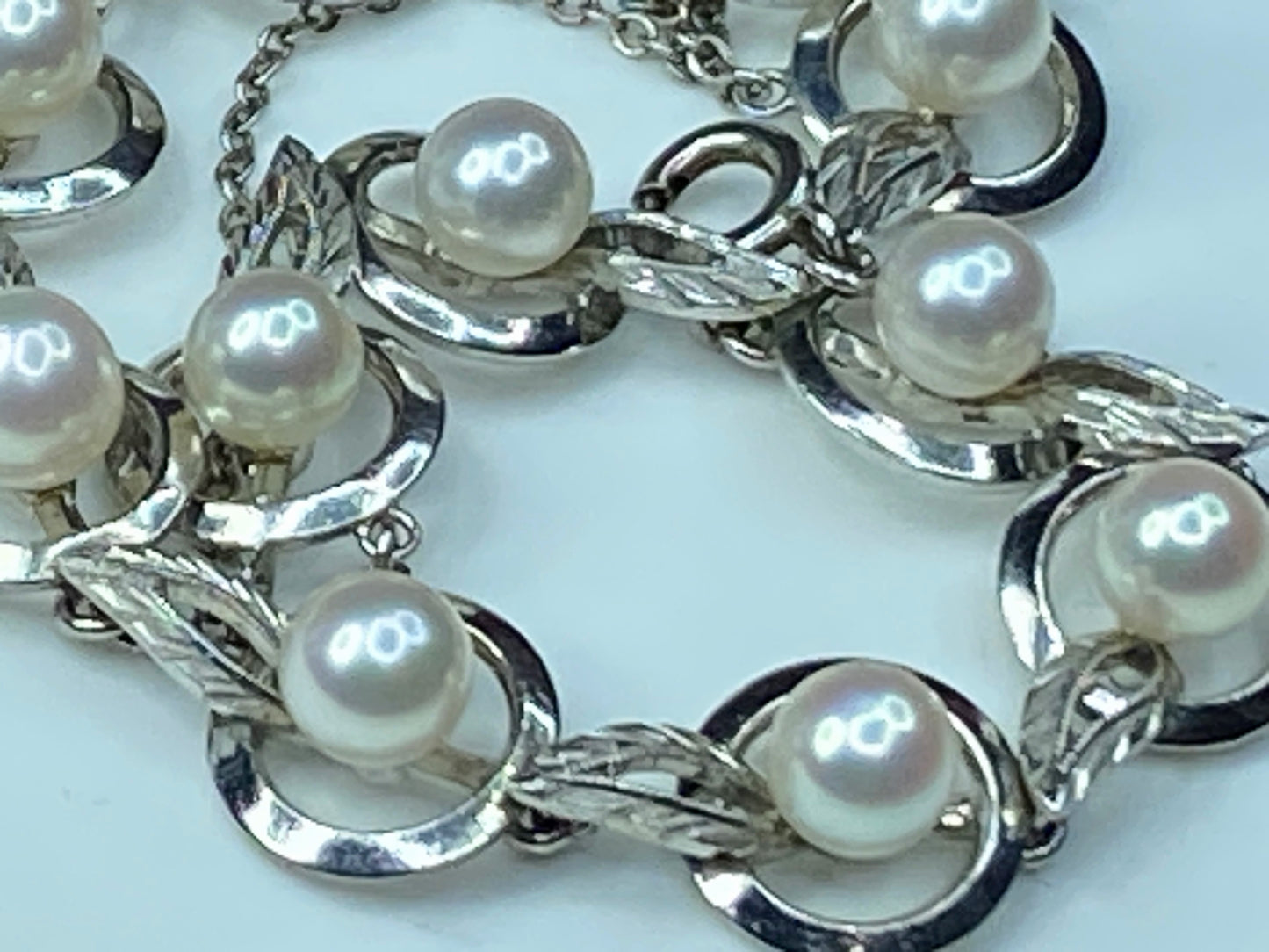 Mikimoto sterling silver 5.6mm Station Pearl bracelet 7 3/8" 12.8g JR0051