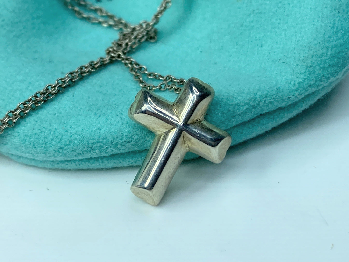 Tiffany & Co. Paloma Picasso Silver Tenderness Heart Cross Necklace JR0051