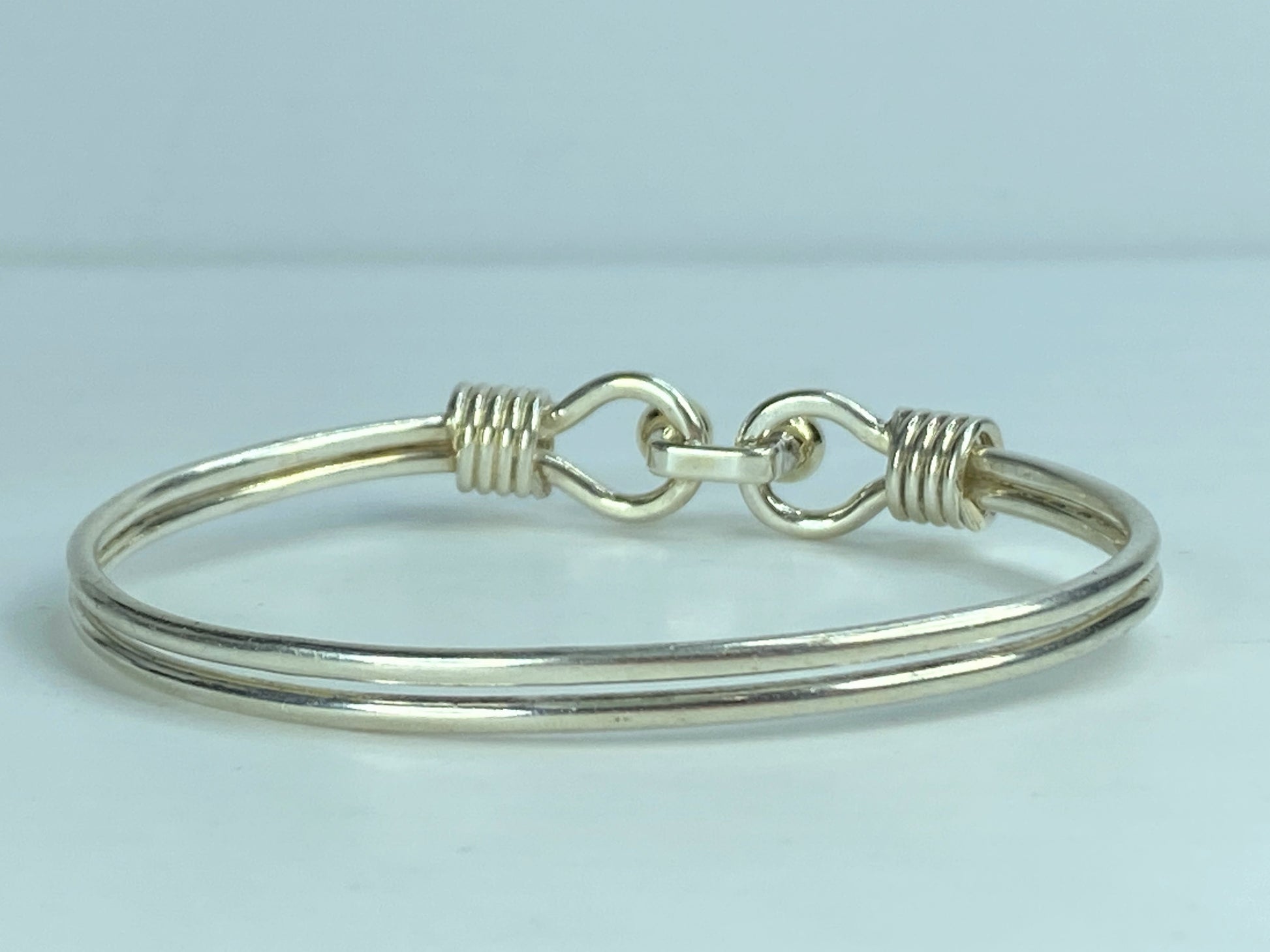 Tiffany & Co Sterling Silver 18k Gold Double Ball Hook Bangle bracelet 6.5 JR626