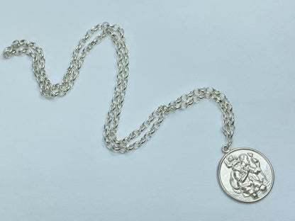 English Sterling Silver St Christopher Medal Oval Cable Necklace JR1096