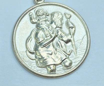 English Sterling Silver St Christopher Medal Oval Cable Necklace JR1096