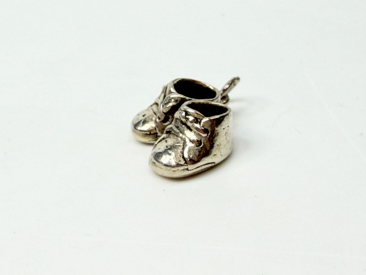 James Avery Sterling Silver Baby Shoes Charm 5.0g Vintage Hallmark JR1183