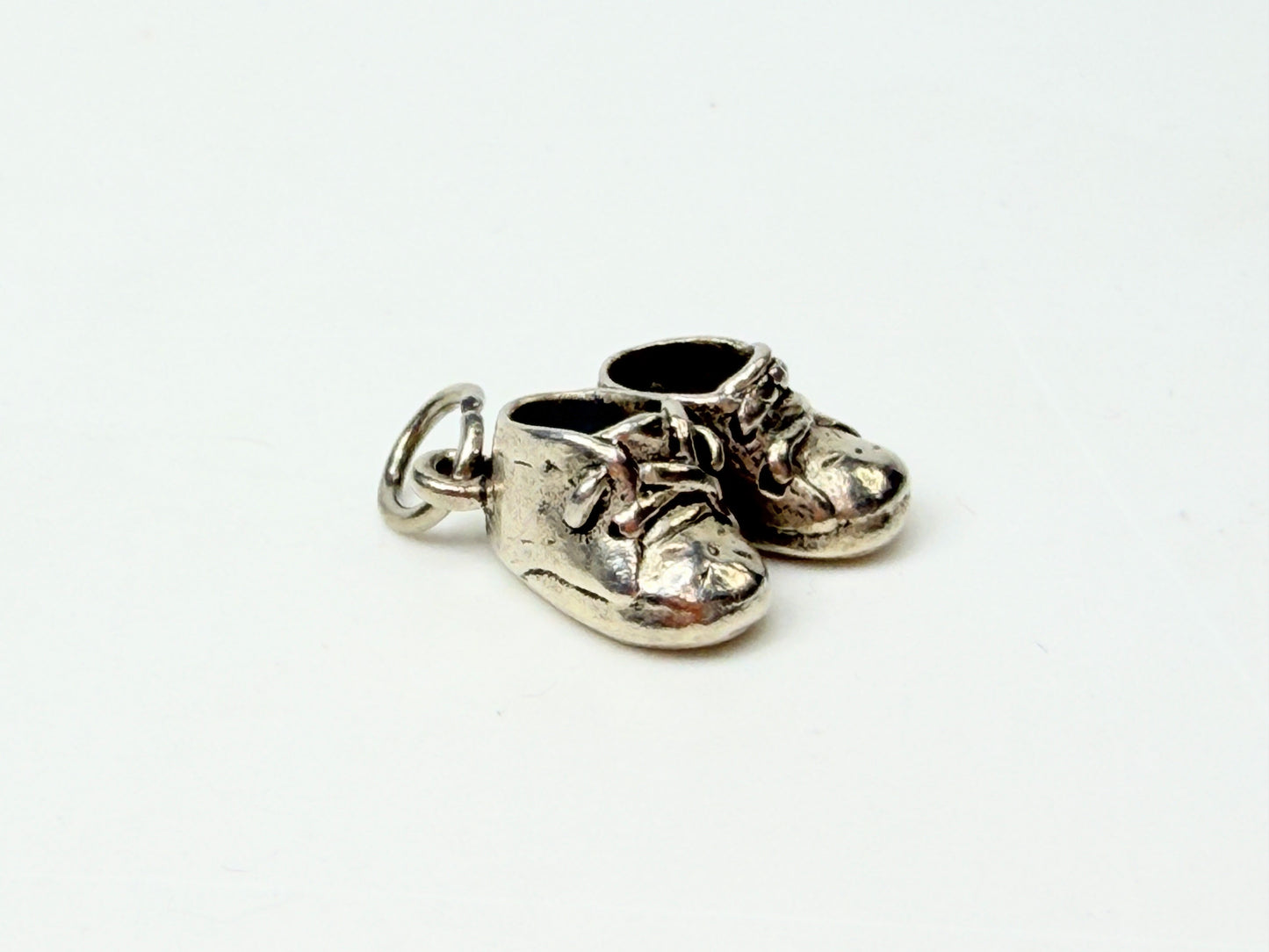 James Avery Sterling Silver Baby Shoes Charm 5.0g Vintage Hallmark JR1183