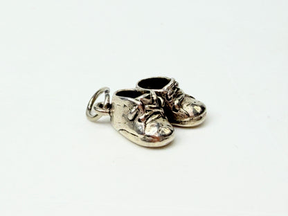 James Avery Sterling Silver Baby Shoes Charm 5.0g Vintage Hallmark JR1183