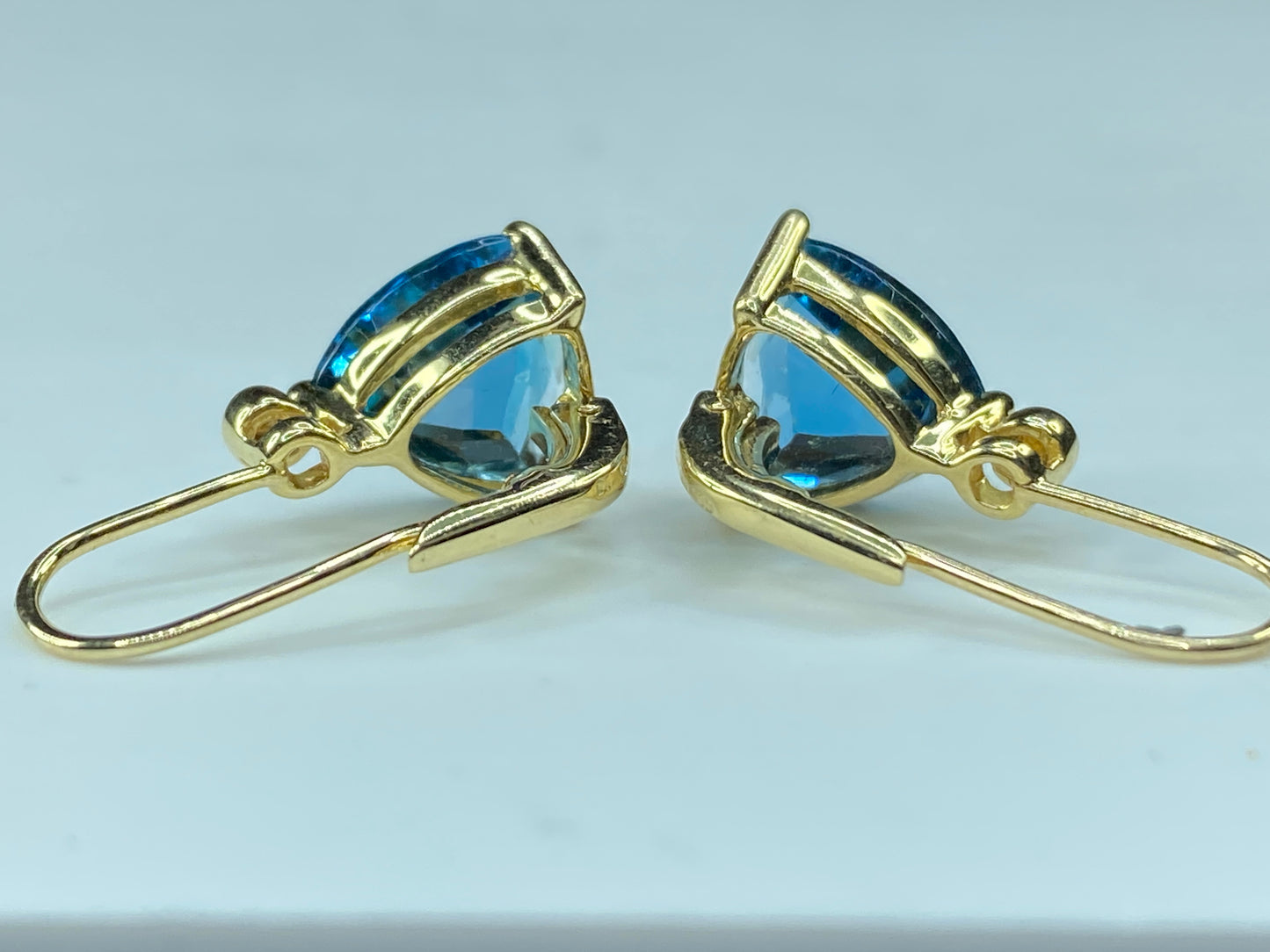 14K yellow gold 4.85ct London Blue Topaz Lever back earrings 3.8g JR0055