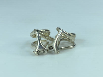 Tiffany & Co. Elsa Peretti lined Loop Earrings sterling Silver hardware JR641