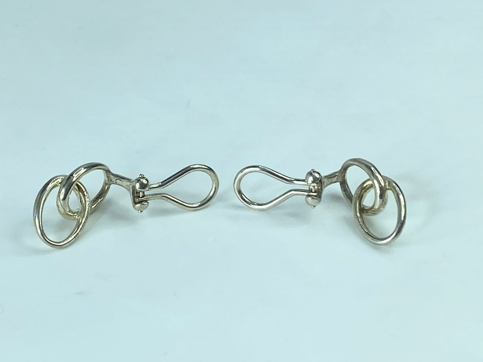Tiffany & Co. Elsa Peretti lined Loop Earrings sterling Silver hardware JR641