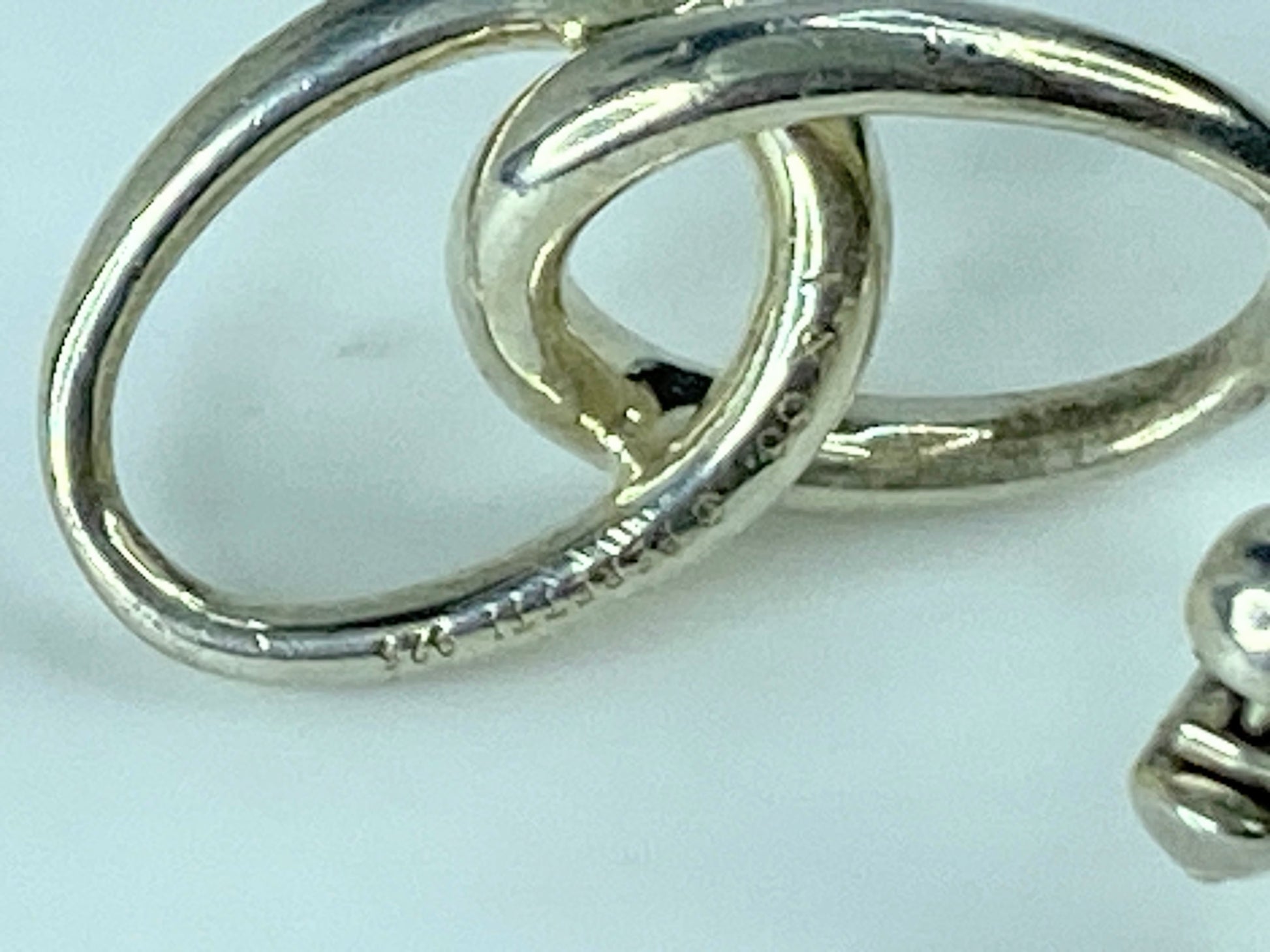 Tiffany & Co. Elsa Peretti lined Loop Earrings sterling Silver hardware JR641