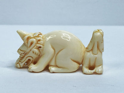 Vintage Miniature Guardian Motif Netsuke, Hand Carved & Signed, 1950–60s A671