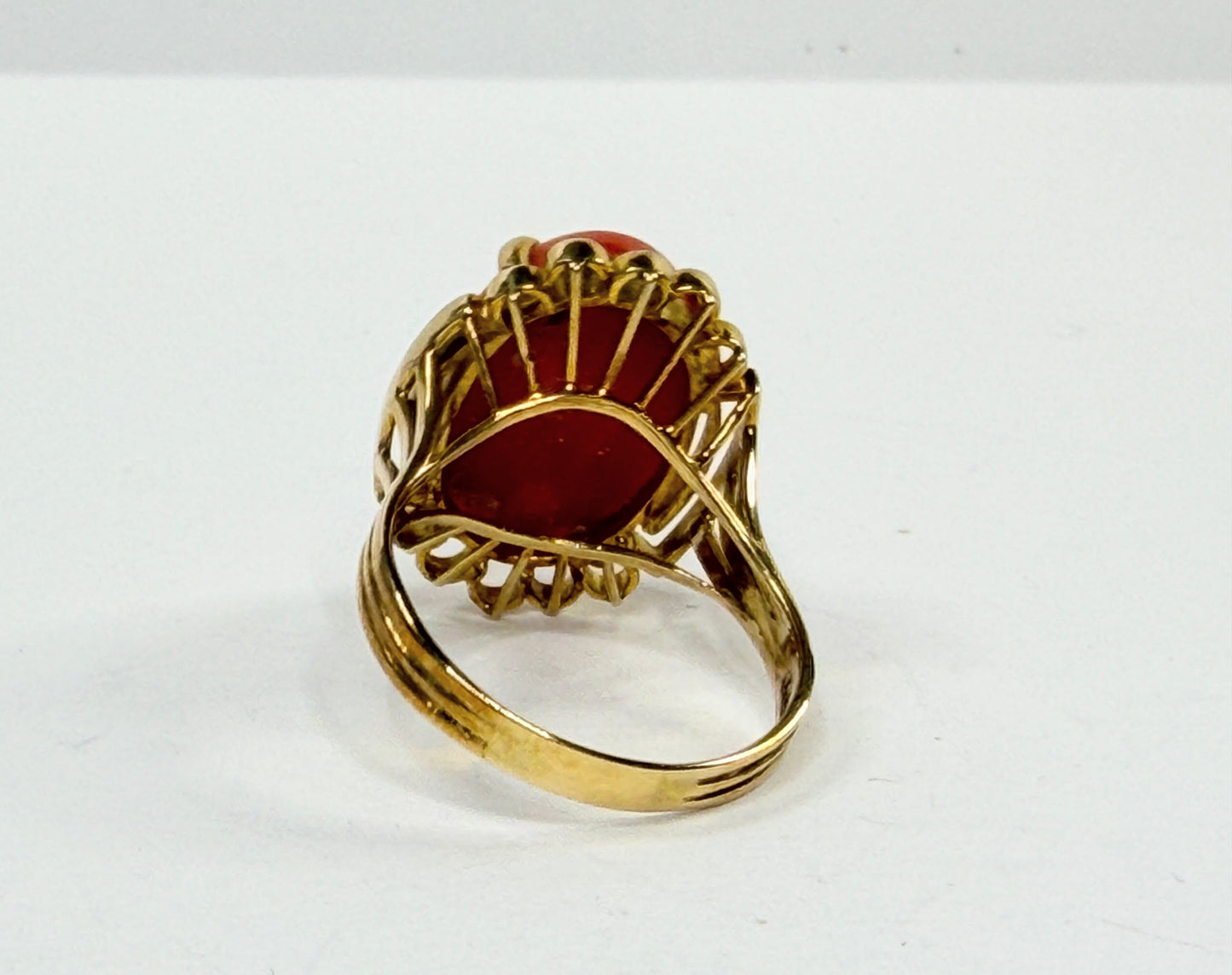 Early 20th Century 14K Gold Natural Coral Oval Ring Size 9.75 7.2g JR1194