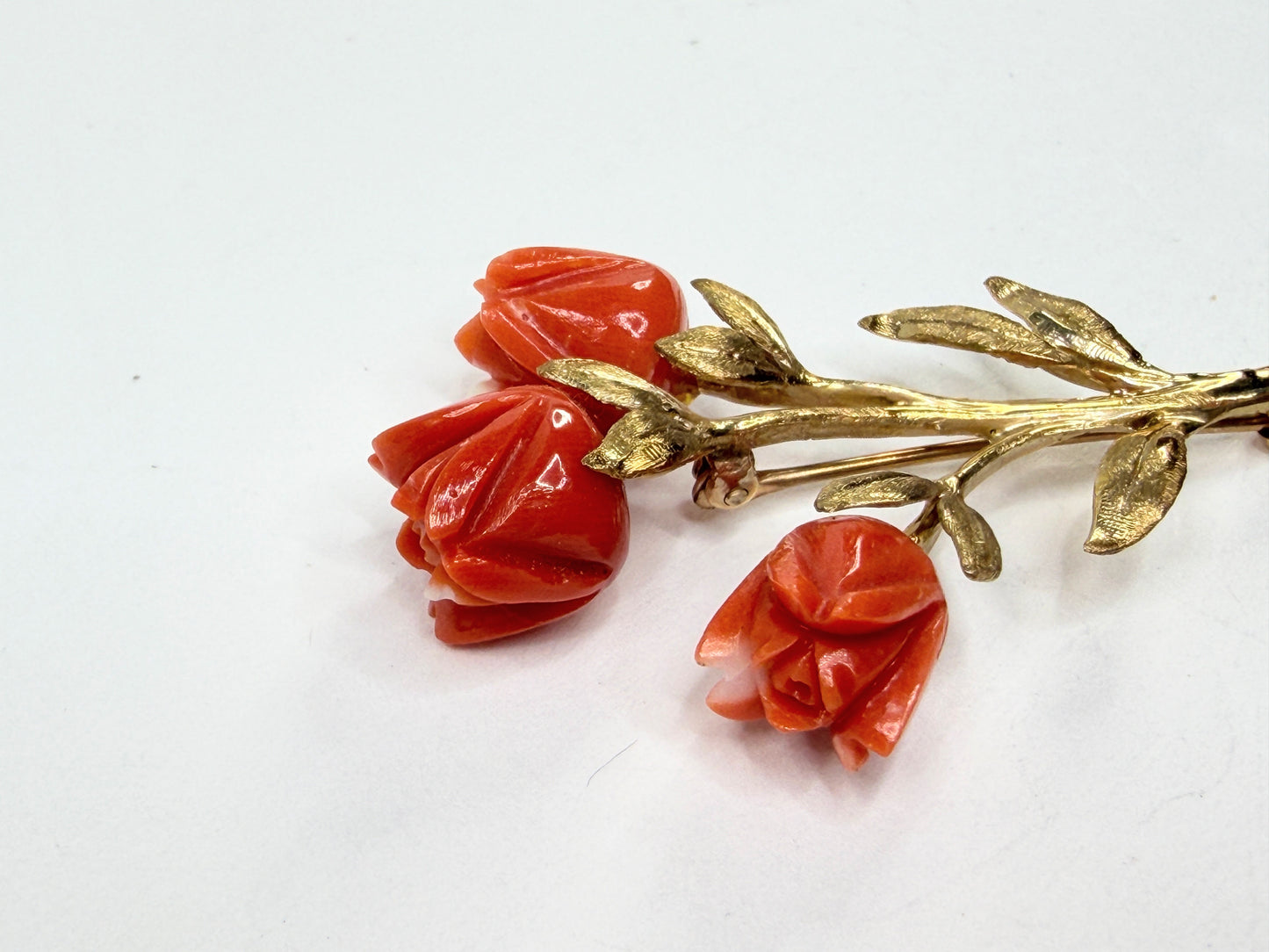 Early 20th Century 14K Gold Carved Coral Rose Floral Brooch Pin JR1195