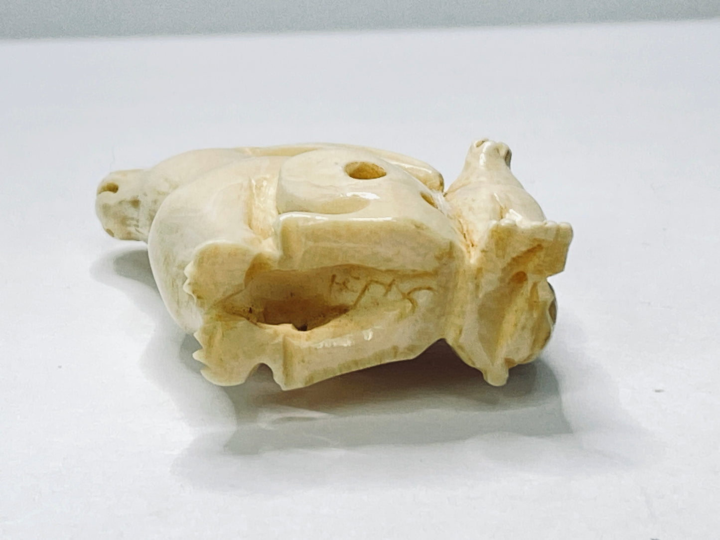 Vintage Netsuke Bunny & Baby Miniature, Hand Carved Resin, 1950–60s Signed A673