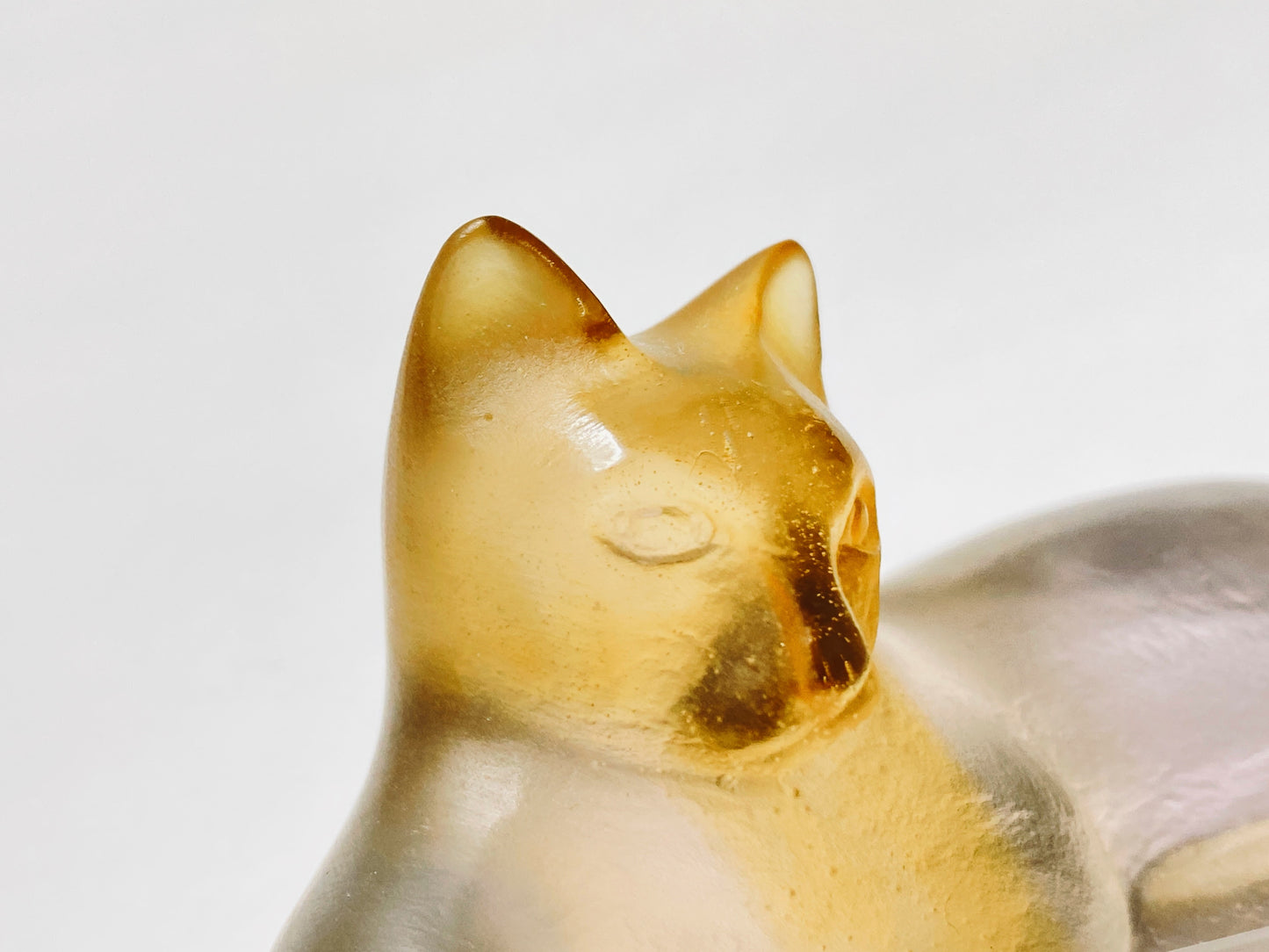 Daum France Petit Chat Sur Socle Pate de Verre Signed Cat Figurine w/ Box A674