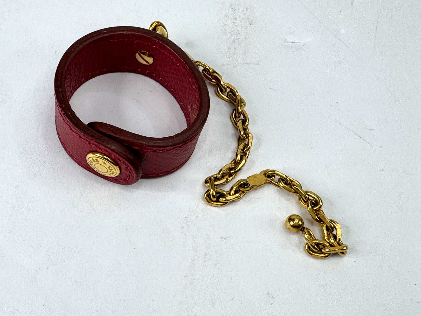 Vintage Hermès Red Leather Gold Tone Chain Glove Holder Bag Charm GS852