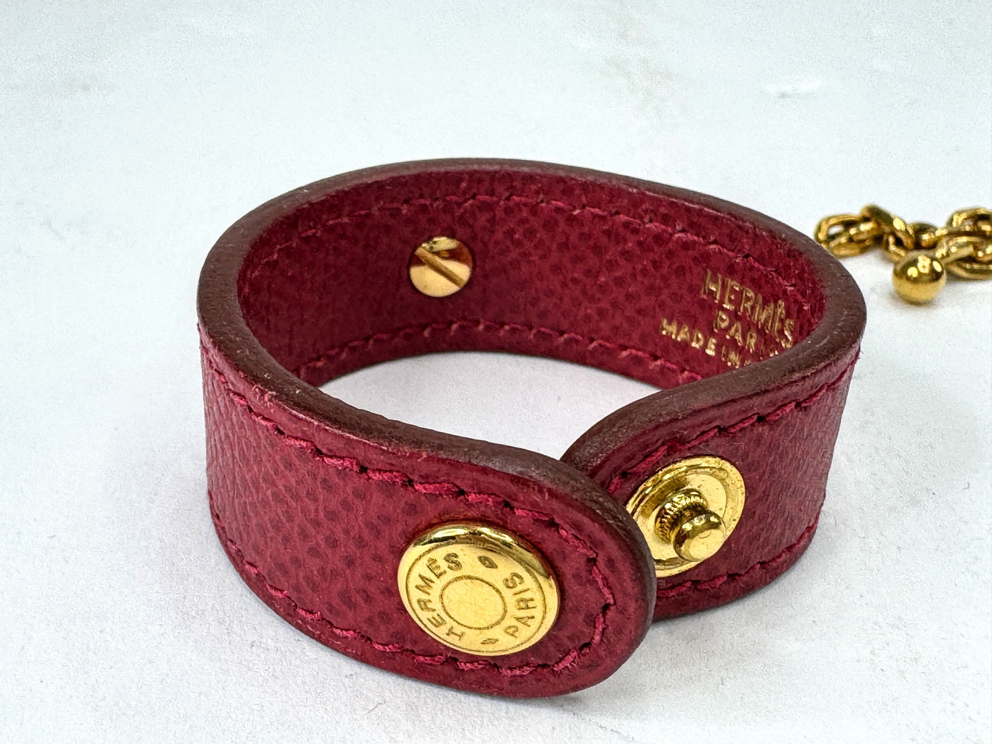 Vintage Hermès Red Leather Gold Tone Chain Glove Holder Bag Charm GS852
