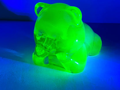 Fenton Vaseline Glass Bear Figurine Uranium Glows Under UV Light Perfect A676