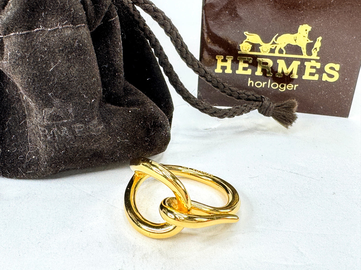 Vintage Hermès Anneau De Foulard Golden Metal Scarf Ring with Pouch GS856