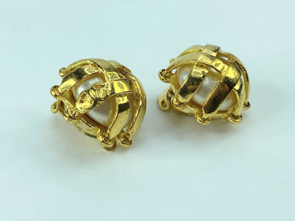 Iconic Chanel clip-on earrings pearl quilted with gold ribbons signed 93 P GS473