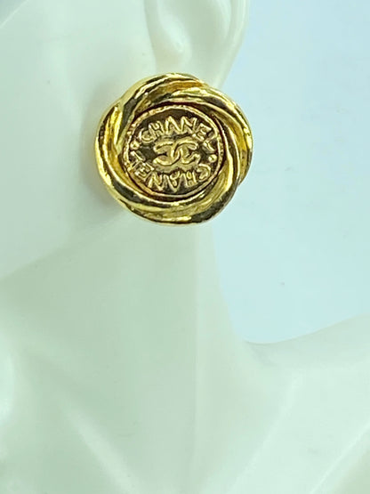 Chanel Vintage CC Coco Mark Round Clip-Back Earrings GS474