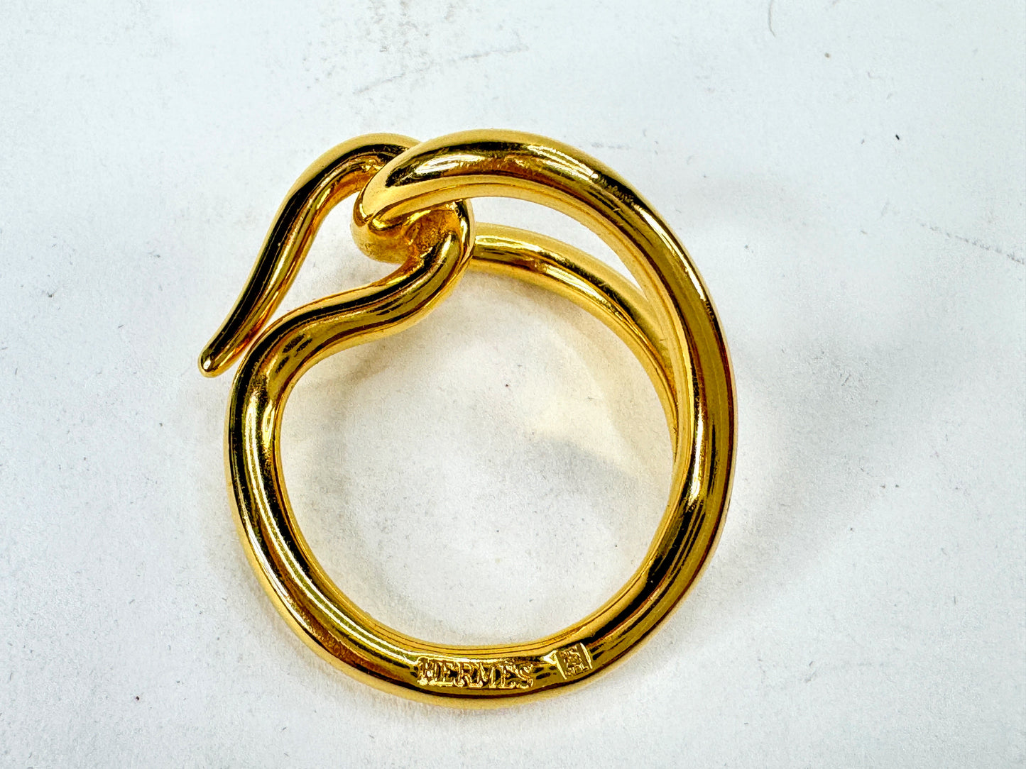 Vintage Hermès Anneau De Foulard Golden Metal Scarf Ring with Pouch GS856