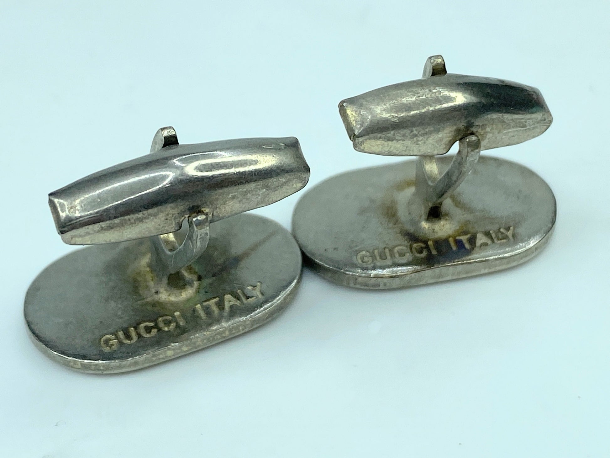 Italy Gucci Interlocking G Logo Silver Red Enamel Oval cufflink GS475