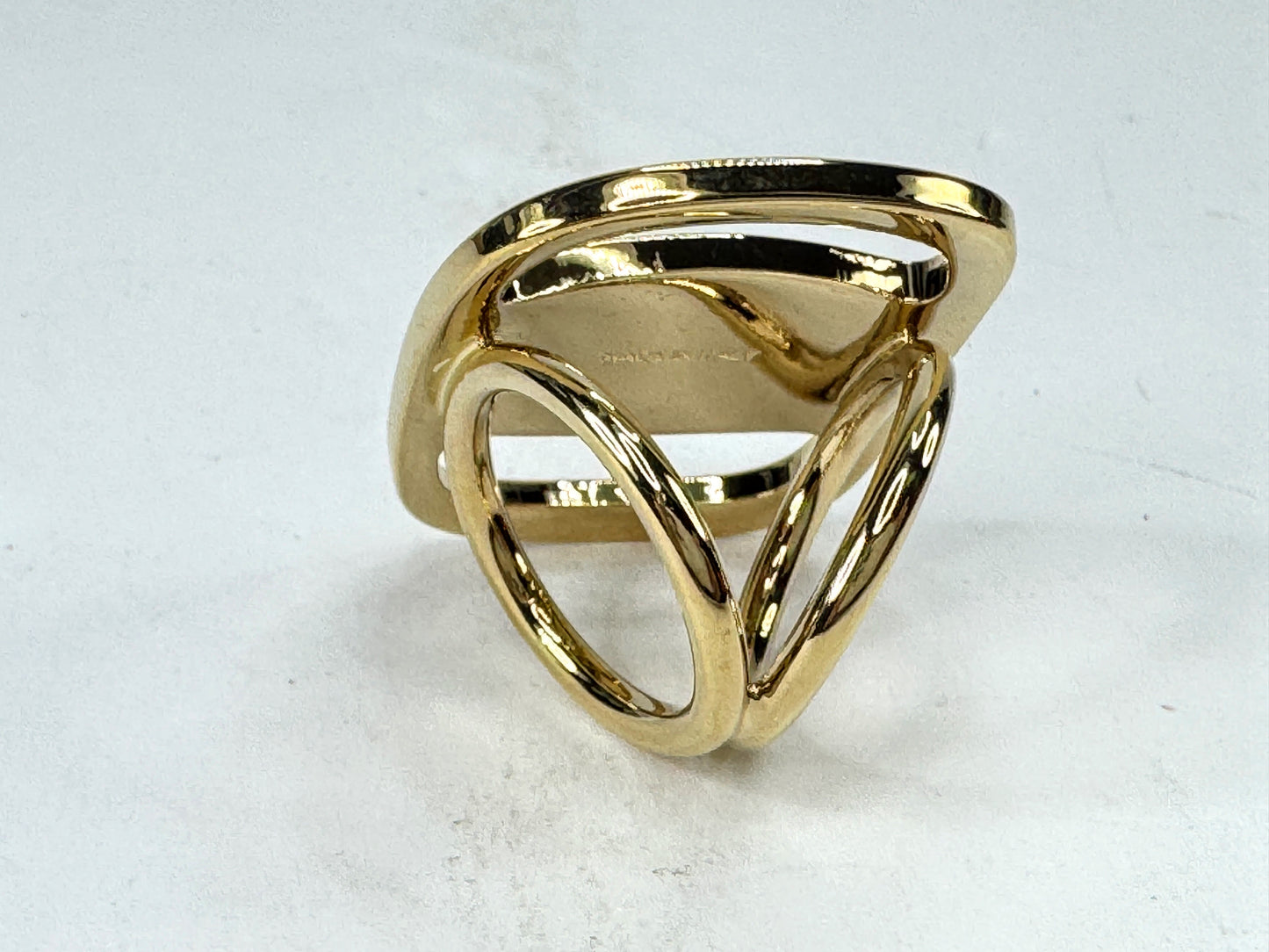 Vintage Salvatore Ferragamo Gold Tone Logo Scarf Ring Italian Accessory GS859