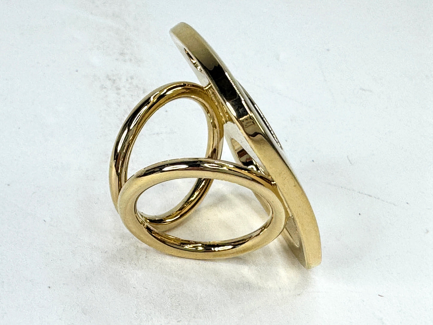 Vintage Salvatore Ferragamo Gold Tone Logo Scarf Ring Italian Accessory GS859