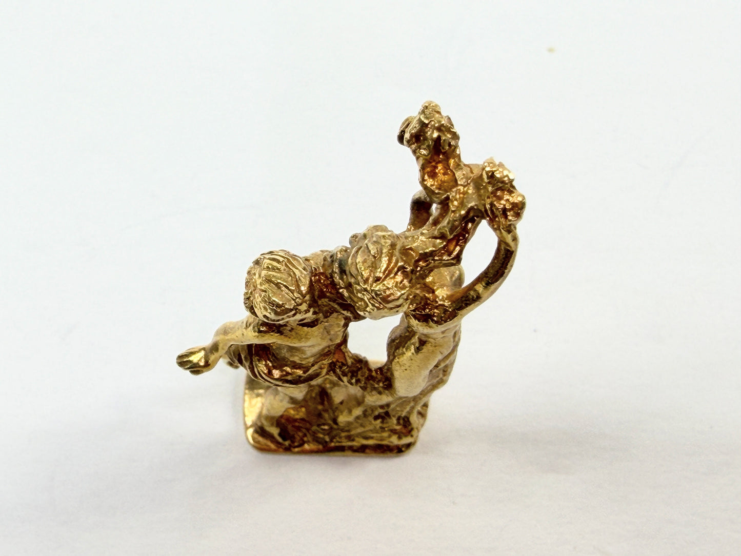 14K Gold Apollo & Daphne Figural Sculpture Pendant Charm 1.5" 15g Rare JR1212