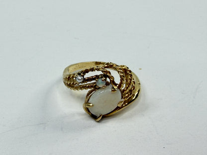 Vintage 14K yellow Gold Oval cut Opal & Pearl Ring Rope Design Size 6.5 JR1213
