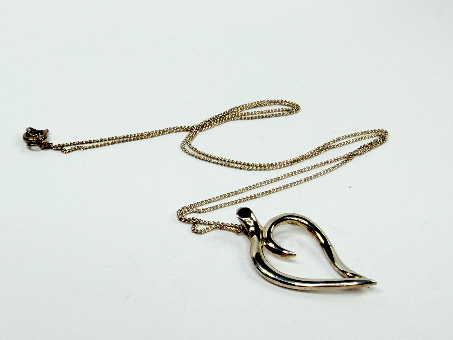 Tiffany & Co Leaf Heart Pendant Necklace Sterling Silver 18 Inch Chain JR1214