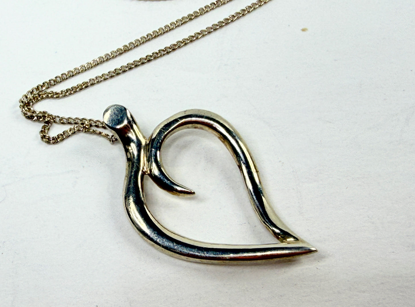Tiffany & Co Leaf Heart Pendant Necklace Sterling Silver 18 Inch Chain JR1214