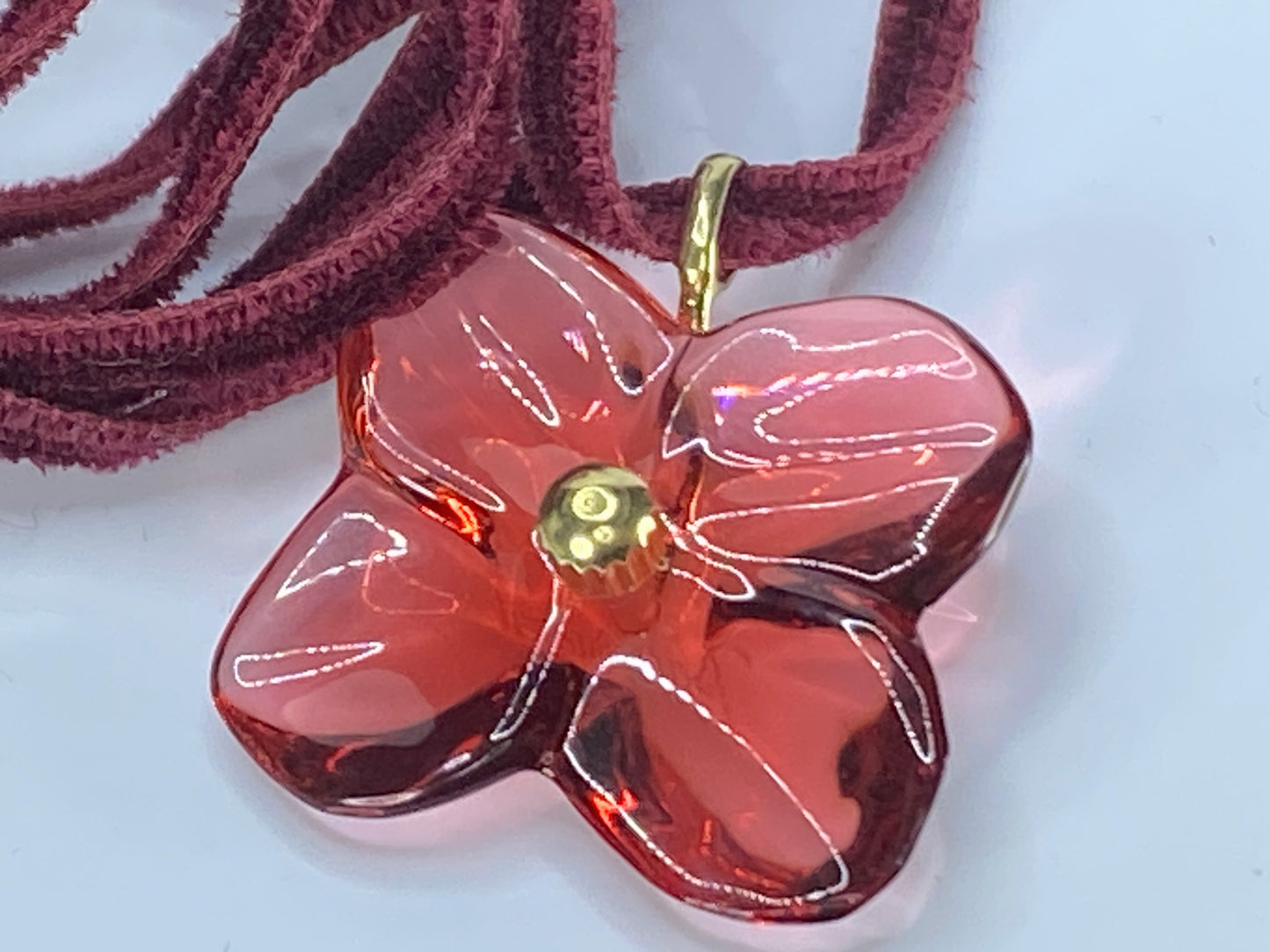 Exquisite Baccarat 18k Red Crystal Hortensia Pendant velvet cord