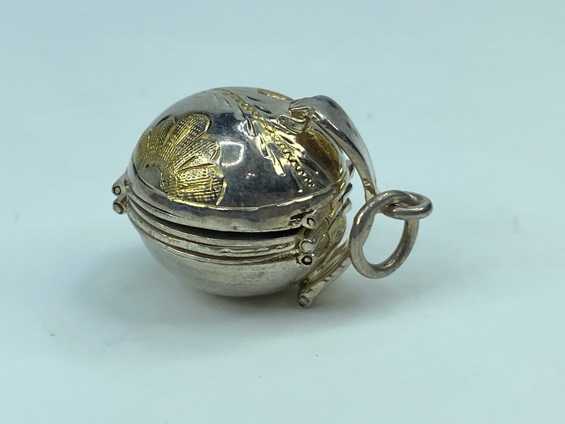 Sterling expandable 6 photo modernist ball charm accordion locket pendant SS81
