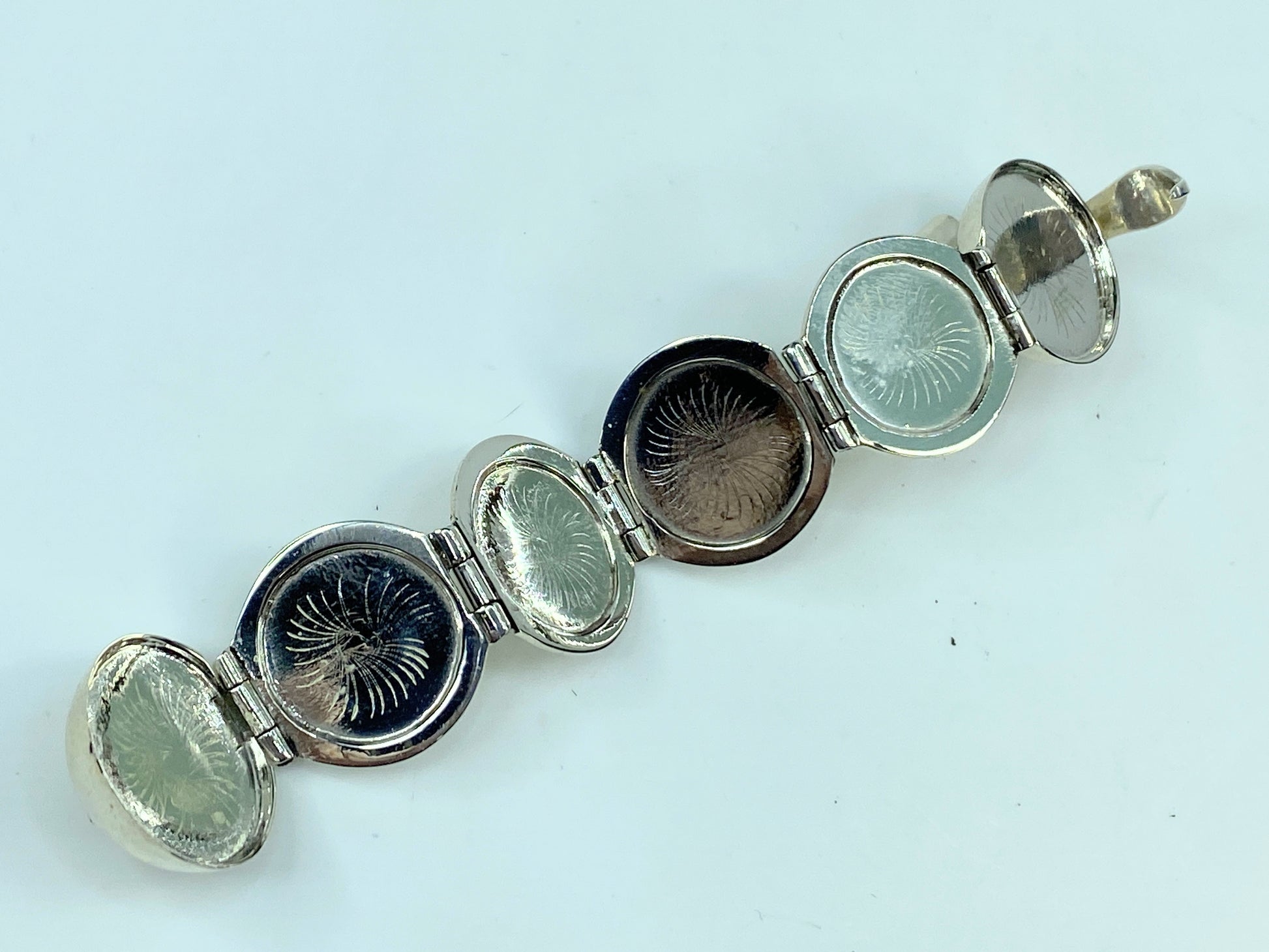 Modernist ball charm accordion locket expandable 6 photos sterling pendant SS82